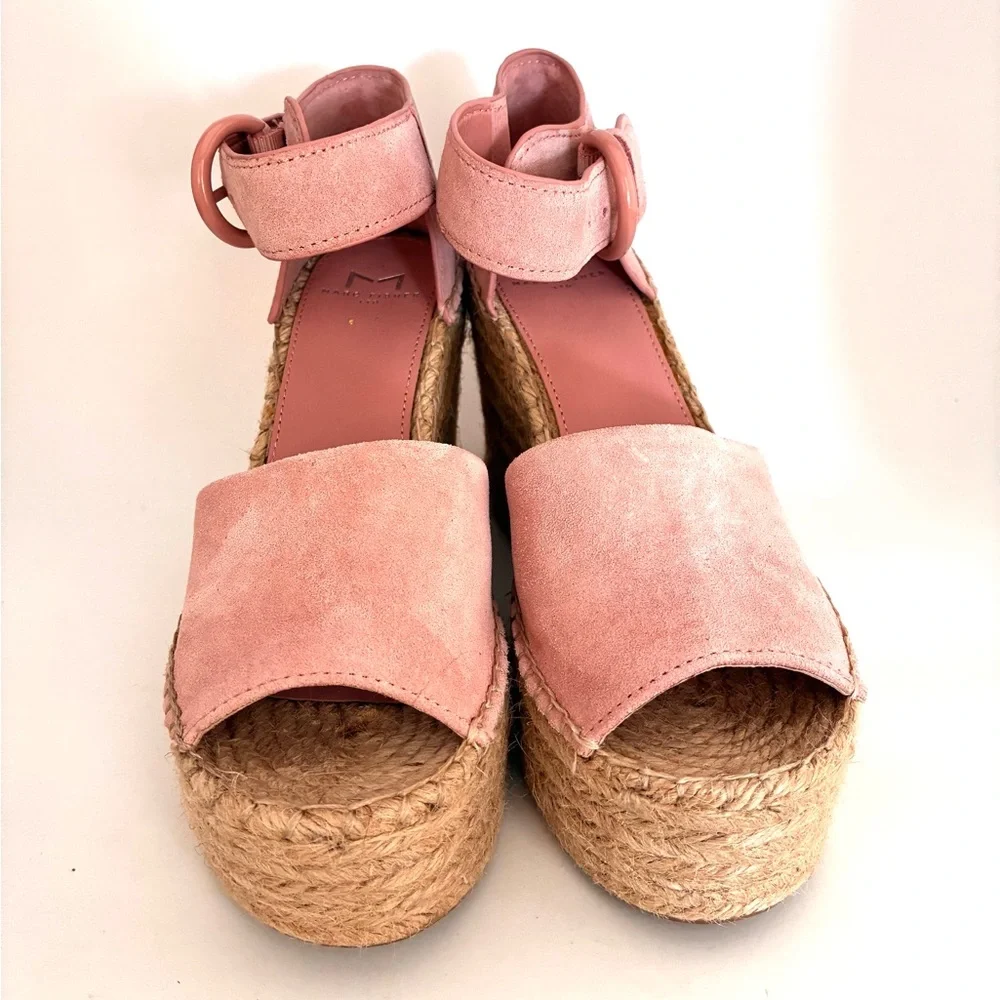 Marc Fisher good worn